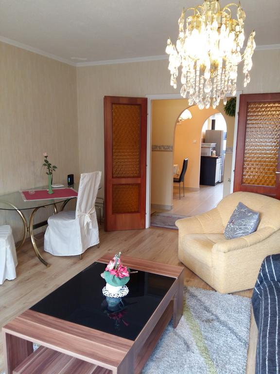 City Centre Apartment Győr Exteriör bild